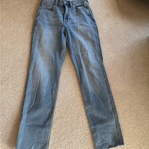 Hollister Ultra High Rise Mom Jean